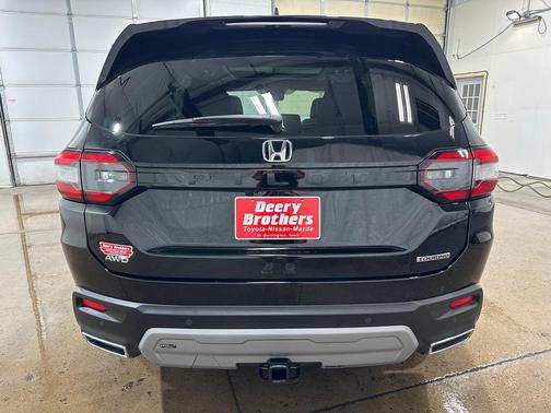 2025 Honda Pilot Touring 8-Passenger