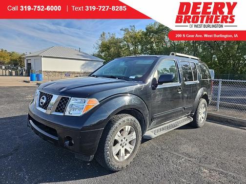2005 Nissan Pathfinder LE
