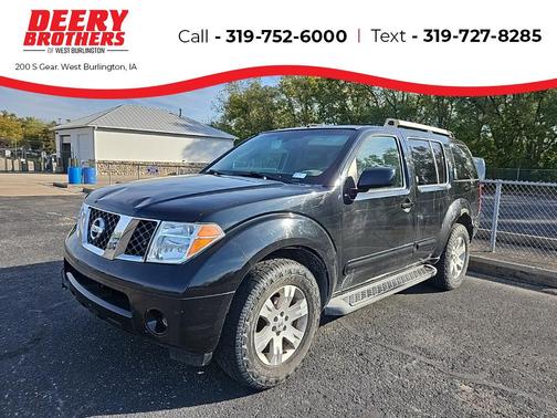 2005 Nissan Pathfinder LE