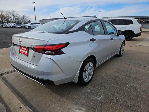 2024 Nissan Versa 1.6 S