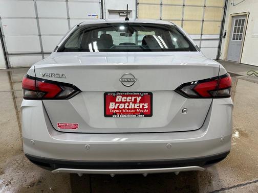 2024 Nissan Versa 1.6 S