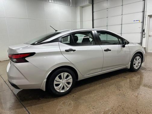 2024 Nissan Versa 1.6 S