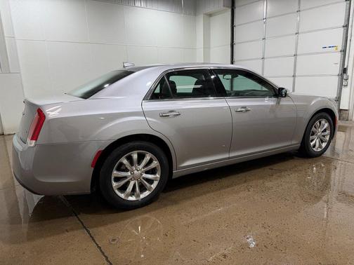 2018 Chrysler 300 Limited
