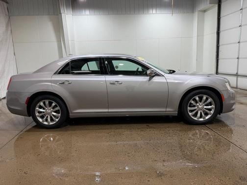 2018 Chrysler 300 Limited