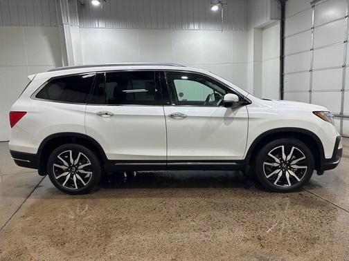 2021 Honda Pilot Touring 8-Passenger