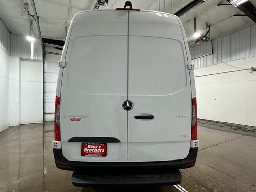 2025 Mercedes-Benz Sprinter 2500 High Roof