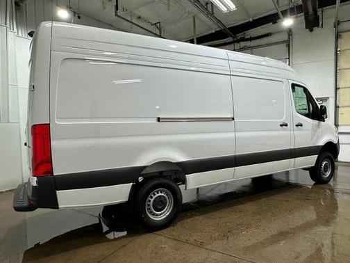 2025 Mercedes-Benz Sprinter 2500 High Roof