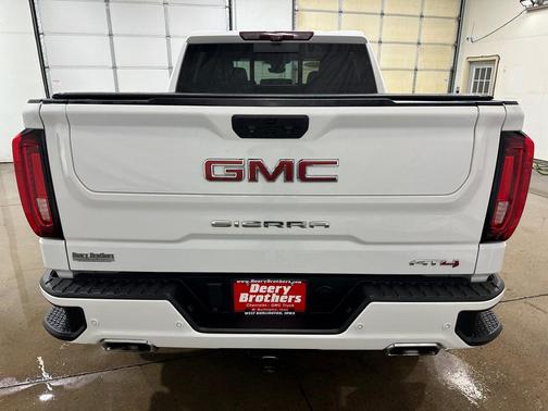 2022 GMC Sierra 1500 AT4