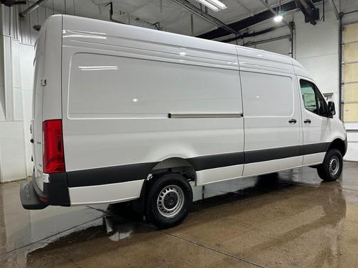2025 Mercedes-Benz Sprinter 2500 High Roof