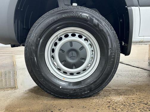 2025 Mercedes-Benz Sprinter 2500 High Roof