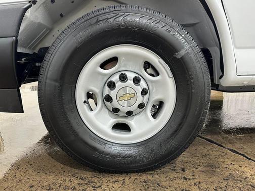 2025 Chevrolet Express 3500 RWD 3500 Regular Wheelbase WT