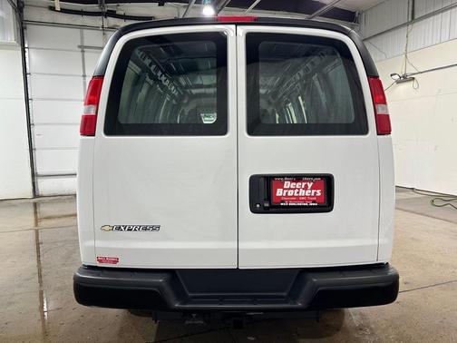 2025 Chevrolet Express 3500 RWD 3500 Regular Wheelbase WT