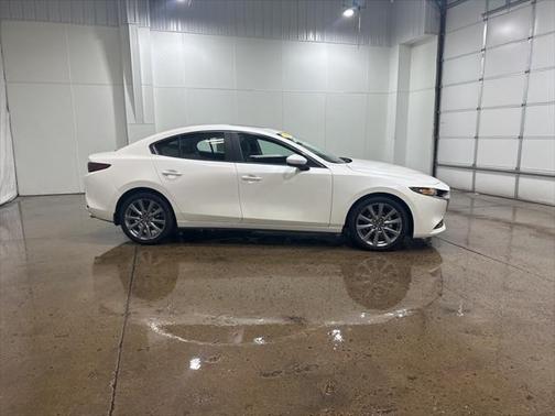 2025 Mazda Mazda3 FWD w/Preferred Package