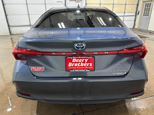 2021 Toyota Avalon Hybrid Limited