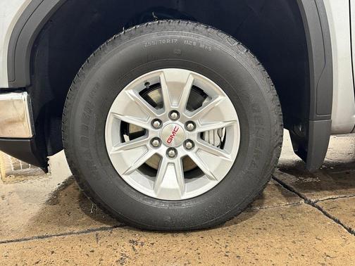 2024 GMC Sierra 1500 SLE