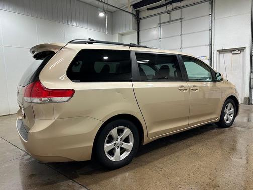 2013 Toyota Sienna LE
