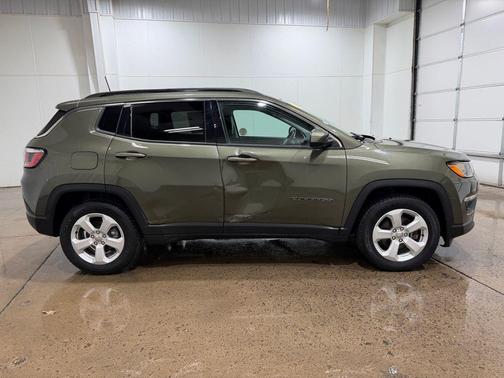 Olive Green Pearlcoat 2018 Jeep Compass Latitude