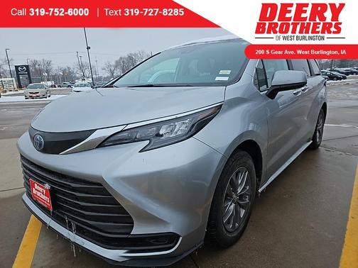 2024 Toyota Sienna LE