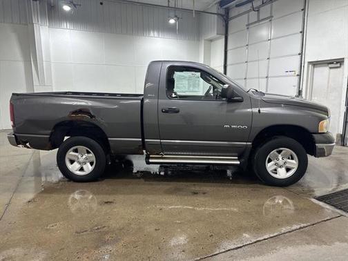 2002 Dodge Ram 1500 TRUCK