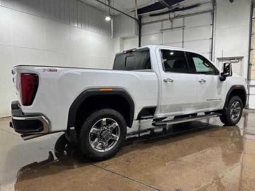 2026 GMC Sierra 2500 SLT
