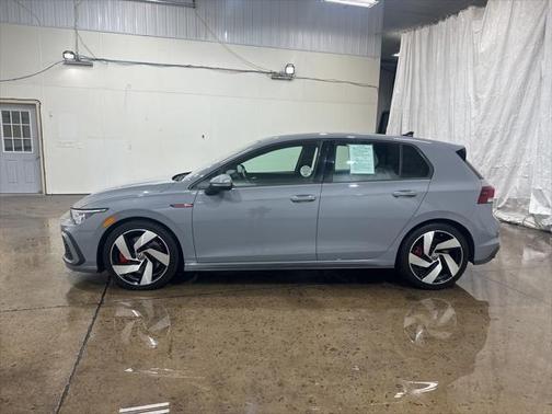 2022 Volkswagen Golf GTI 2.0T SE DSG