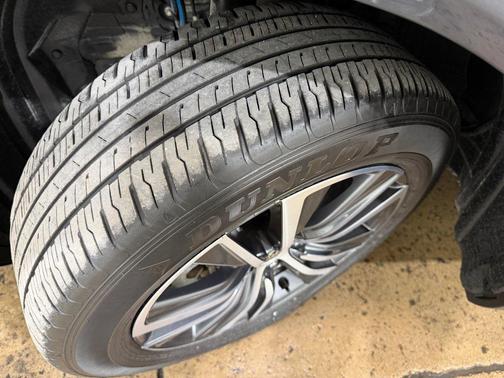 2024 Toyota Venza LE