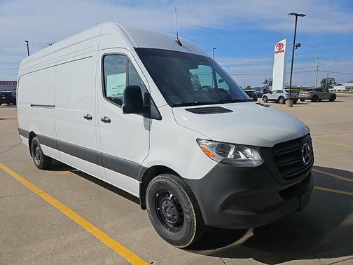 2025 Mercedes-Benz Sprinter 2500 High Roof