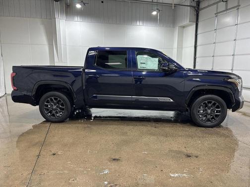 2025 Toyota Tundra Hybrid Platinum