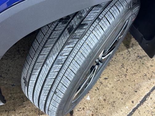 2025 Toyota Corolla Hybrid SE