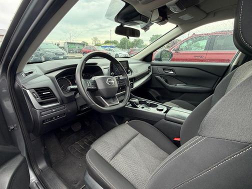 Gun Metallic 2025 Nissan Rogue SV
