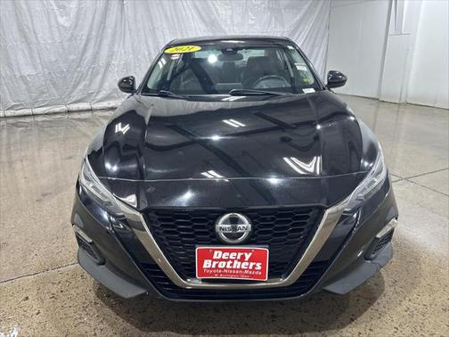2021 Nissan Altima SR FWD