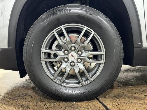 2025 GMC Acadia AWD Elevation