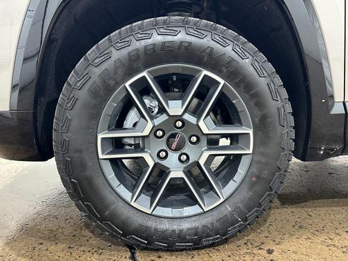 2026 GMC Terrain AWD AT4