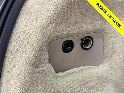 Champagne 2010 Lincoln MKT Base