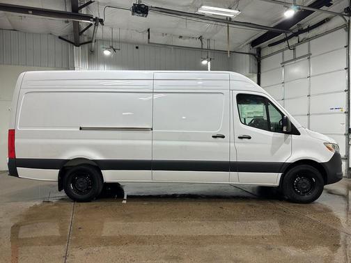 2025 Mercedes-Benz Sprinter 2500 High Roof