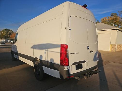 2025 Mercedes-Benz Sprinter 2500 High Roof