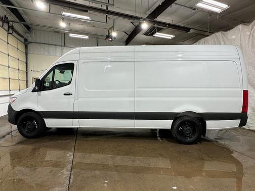 2025 Mercedes-Benz Sprinter 2500 High Roof