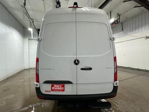 2025 Mercedes-Benz Sprinter 2500 High Roof
