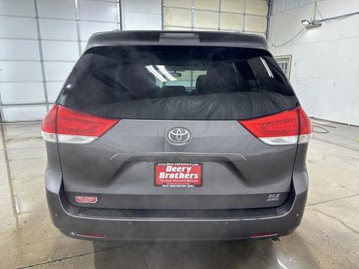 2014 Toyota Sienna XLE