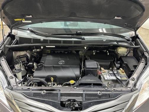 2014 Toyota Sienna XLE
