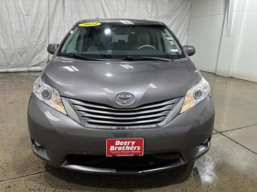 2014 Toyota Sienna XLE