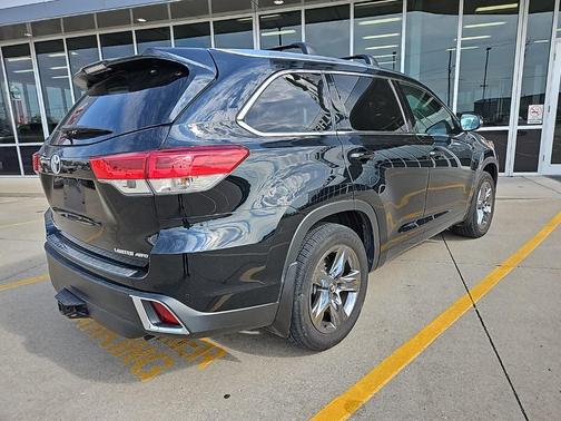 2017 Toyota Highlander Limited Platinum