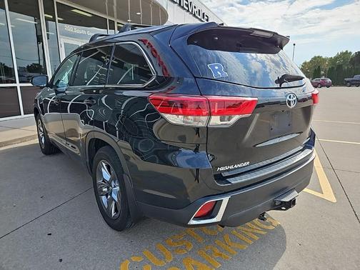 2017 Toyota Highlander Limited Platinum