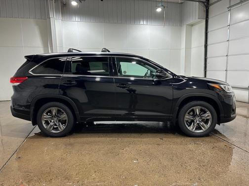 2017 Toyota Highlander Limited Platinum