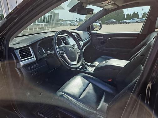 2017 Toyota Highlander Limited Platinum