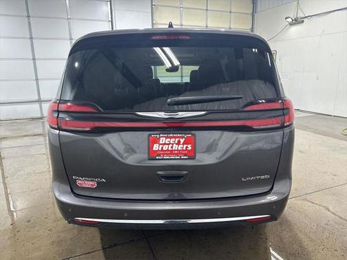 2023 Chrysler Pacifica Limited