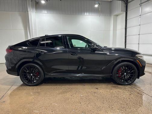 2023 BMW X6 xDrive40i