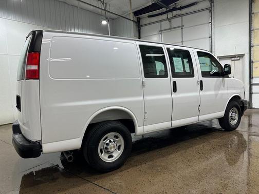 2025 Chevrolet Express 3500 RWD 3500 Regular Wheelbase WT