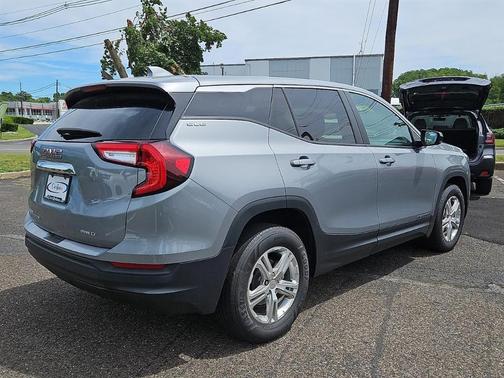 Sterling 2024 GMC Terrain SLE