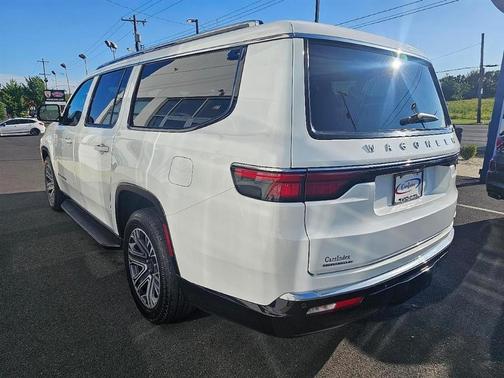 White 2023 Jeep Wagoneer L Series II